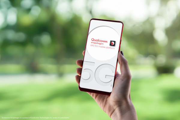 Avec la puce Qualcomm Snapdragon 690, la 5G s'invite dans les smartphones milieu de gamme