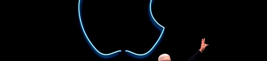 tim-cook-pdg-apple Tim Cook, le PDG d'Apple, pourrait présenter à la rentrée prochaine un nouvel iPhone, vendu seul, sans adaptateur secteur.
