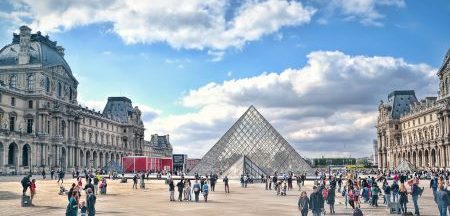 vue-exterieur-musee-louvre-paris Visite virtuelle du Louvre avec l’appli Android et IPhone