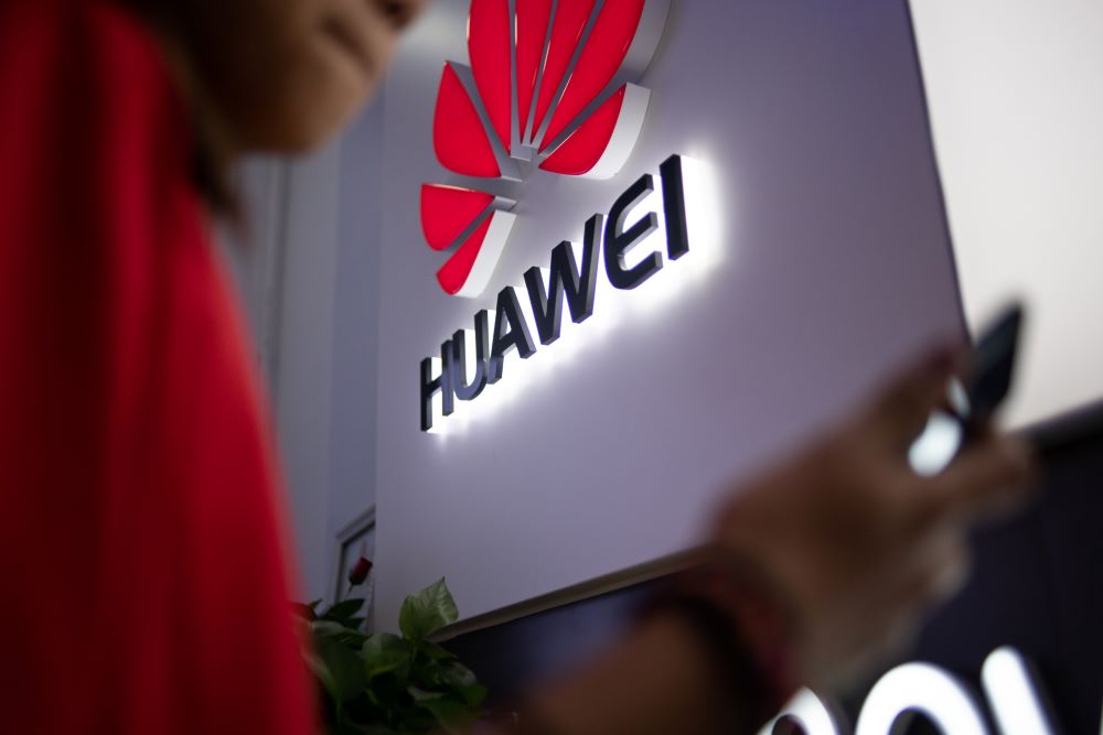 Le chinois Huawei travaillerait sur un nouveau smartphone à écran pliable à clapet.