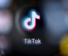 TikTok live shopping : un site marchand en direct sur le réseau social