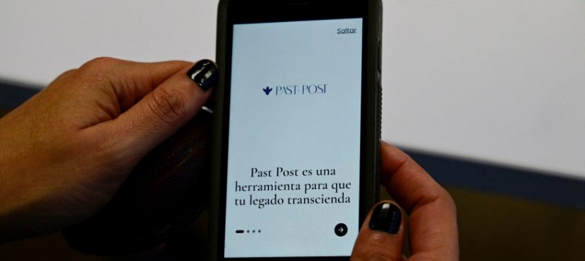 Laissez vos dernières volontés à vos proches avec l’appli Past post