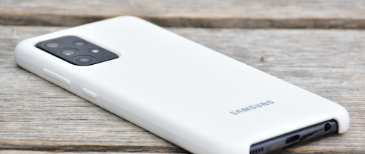 Smartphone blanc. Smartphone blanc.