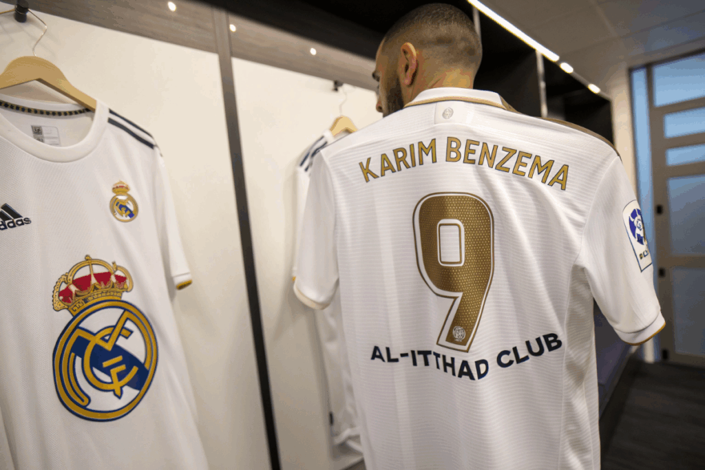 le maillot de Karim Benzema du Al-Ittihad Club