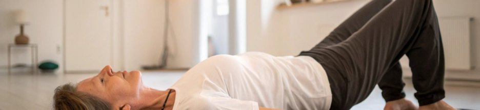 une femme qui pratique le Pilates