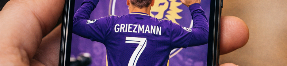 News d’Antoine Griezmann sur un smartphone