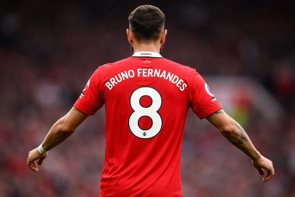 Le joueur de foot Bruno Fernandes 
