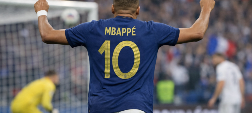 Mbappé vise un record : news de France–Brésil sur iPhone