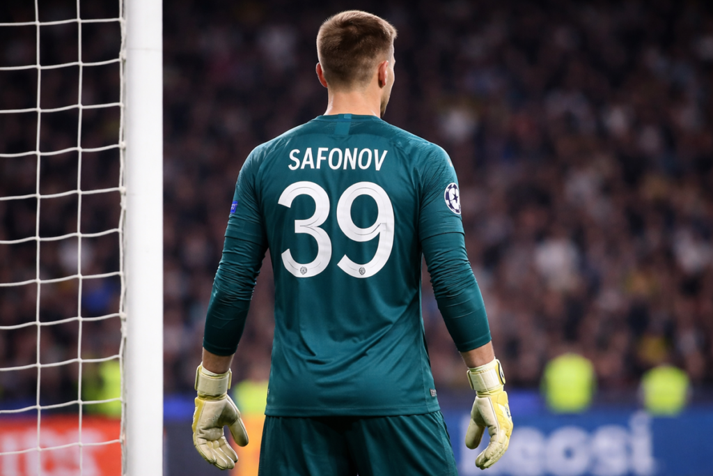 Joueur avec le maillot de Matvey Safonov
