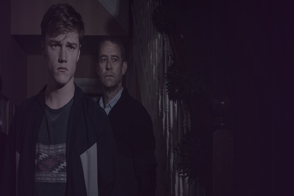 Scène du film Await Further Instructions