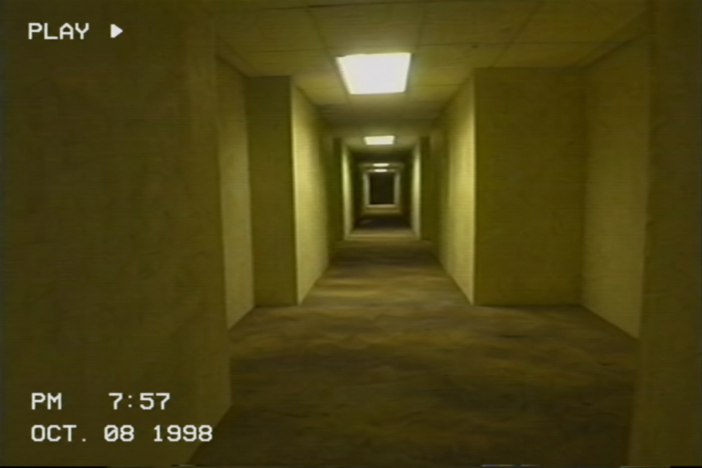 Couloirs infinis jaunâtres rappelant Backrooms