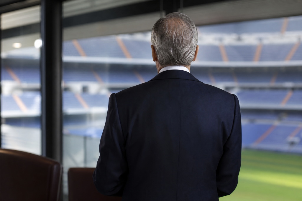 Homme similaire à Florentino Pérez