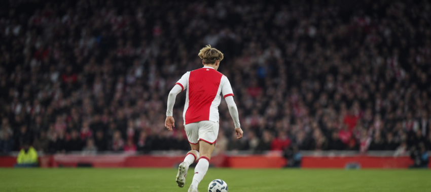 Le PSG a formulé une première offre pour Mika Godts
