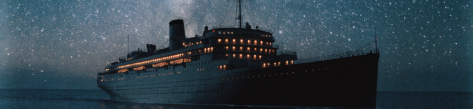 Paquebot de croisière ancien comme dans le documentaire Titanic Sinks Tonight