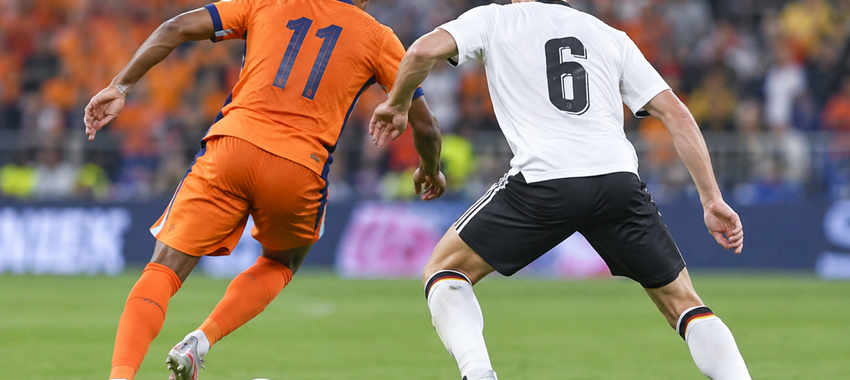 Pays-Bas – Allemagne : match nul pour les débuts de Xavi et Klopp