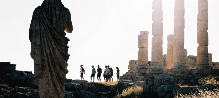 La Gradiva promet le trouble lors d&rsquo;un simple voyage scolaire