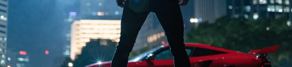 Silhouette d’une personne près voitures miniatures rappelant Matchbox - Le film